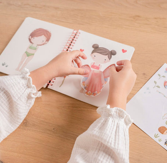 Little Dutch Stickerbuch Dress Me Up Rosa & Friends