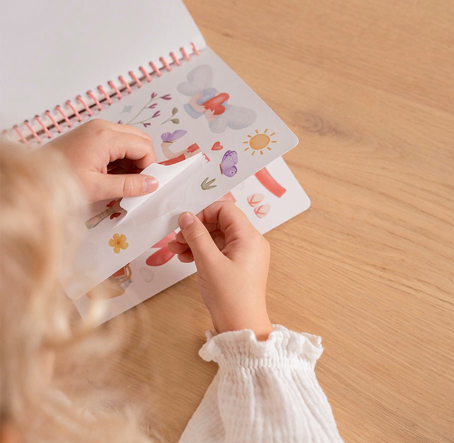 Little Dutch Stickerbuch Dress Me Up Rosa & Friends
