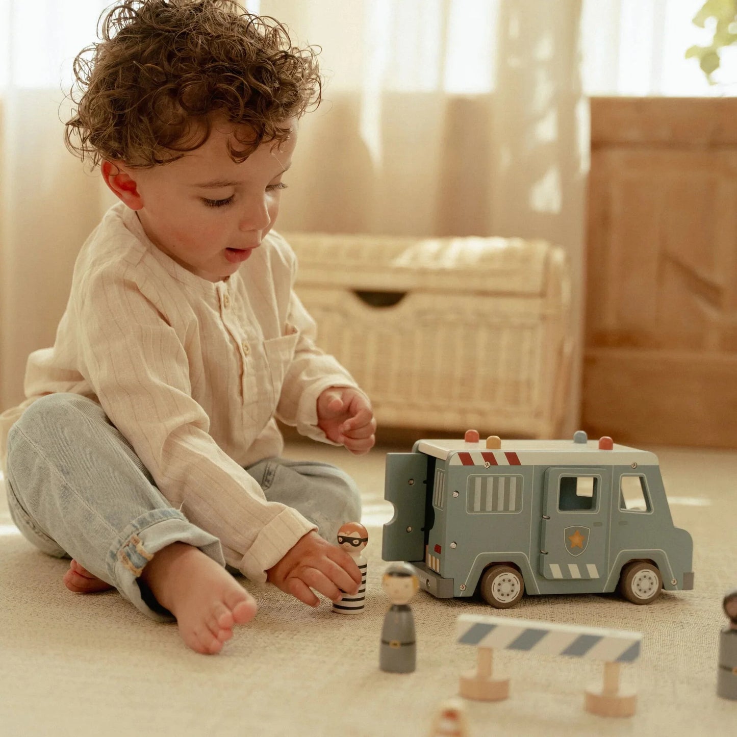 Little Dutch Holz Polizeibus Blau Essentials