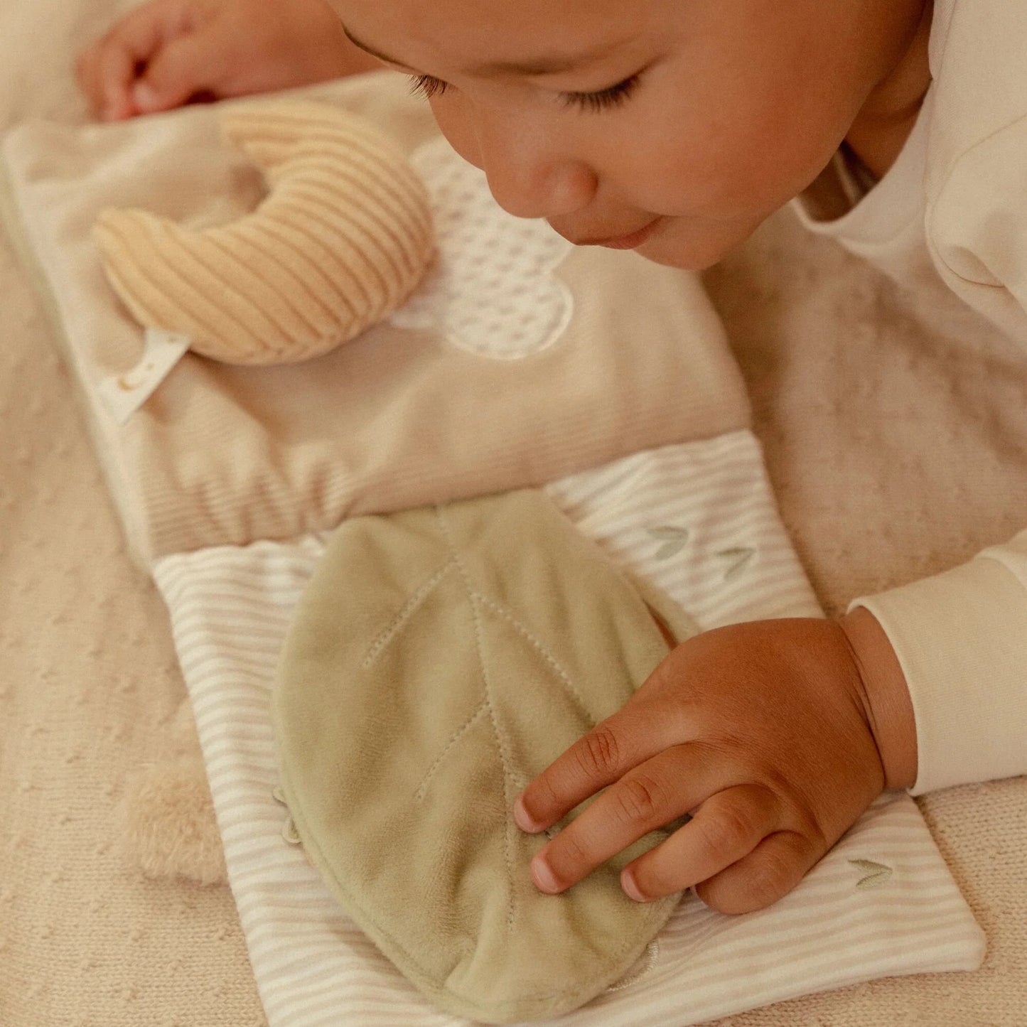 Little Dutch Aktivitätenbuch Newborn Naturals