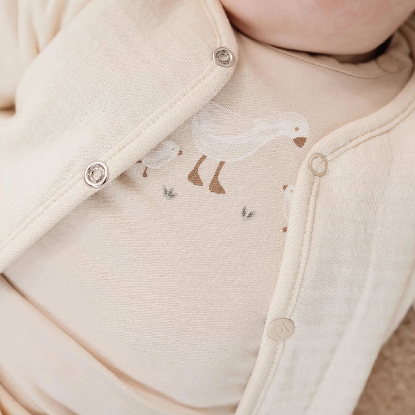 Little Dutch Hemd mit langen Ärmeln Sand Newborn Naturals Kleine Gans