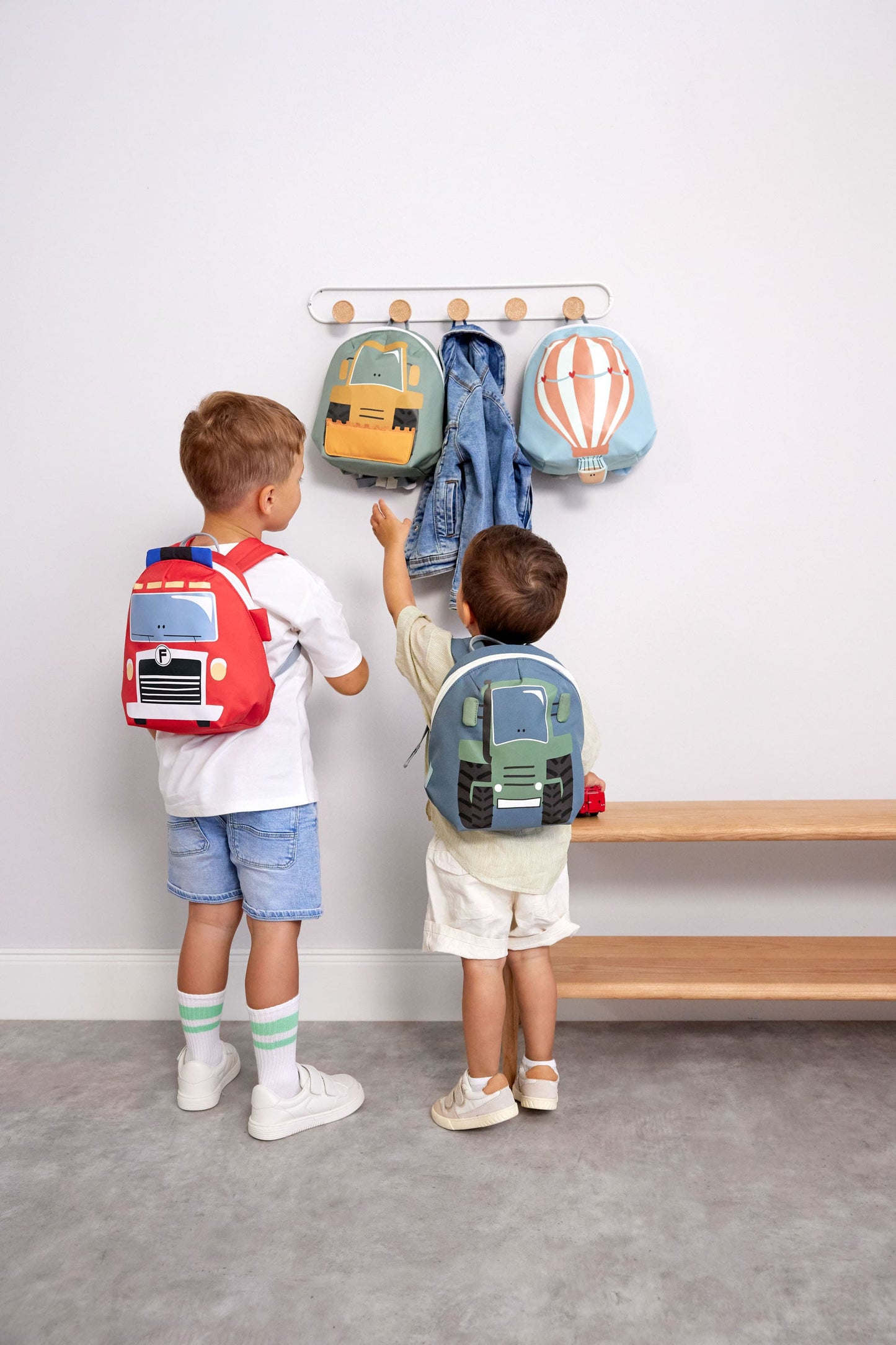 Kindergartenrucksack Tiny Traktor Oliv Lässig