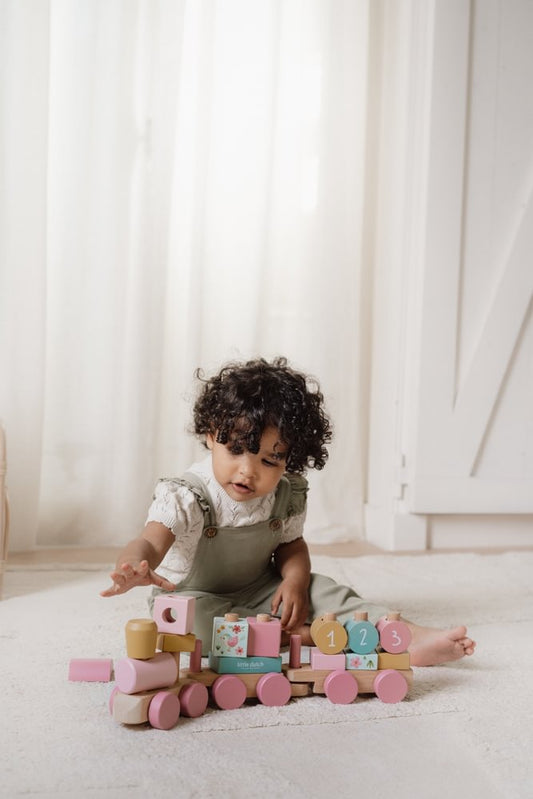 Holz Zug Fairy Garden "Zur Geburt" Little Dutch