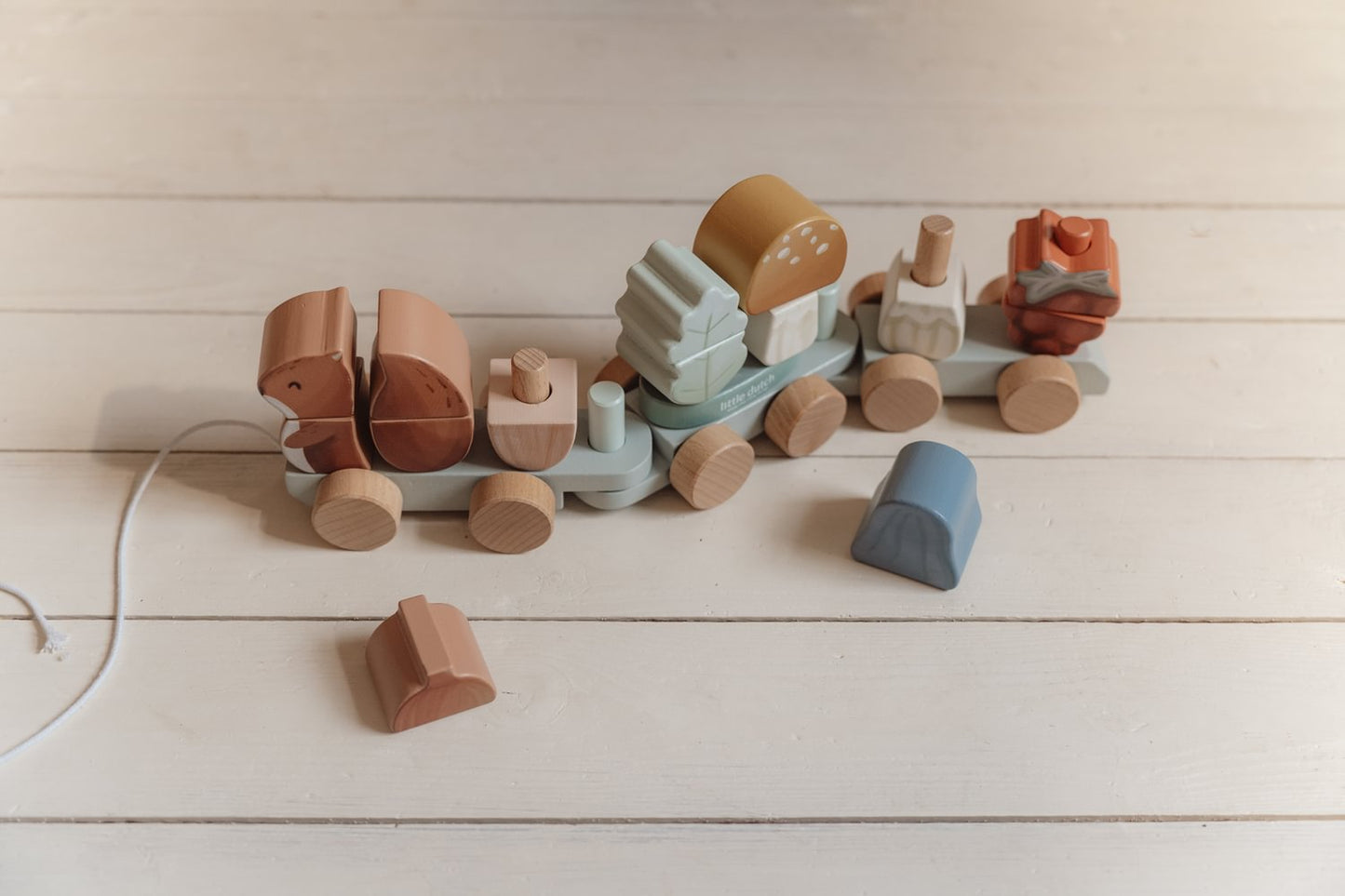 Holz Zug Eichhörnchen Forest Friends "Zur Taufe"  Little Dutch