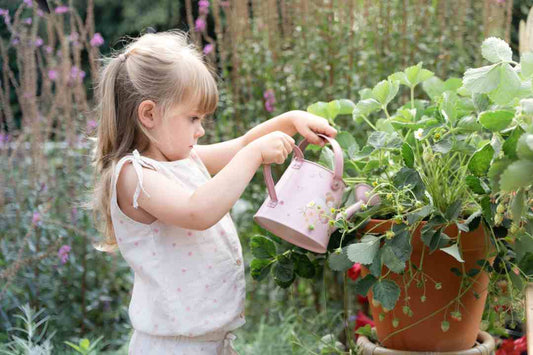 Kinder Gießkanne rosa aus Metall Little Dutch Fairy Garden