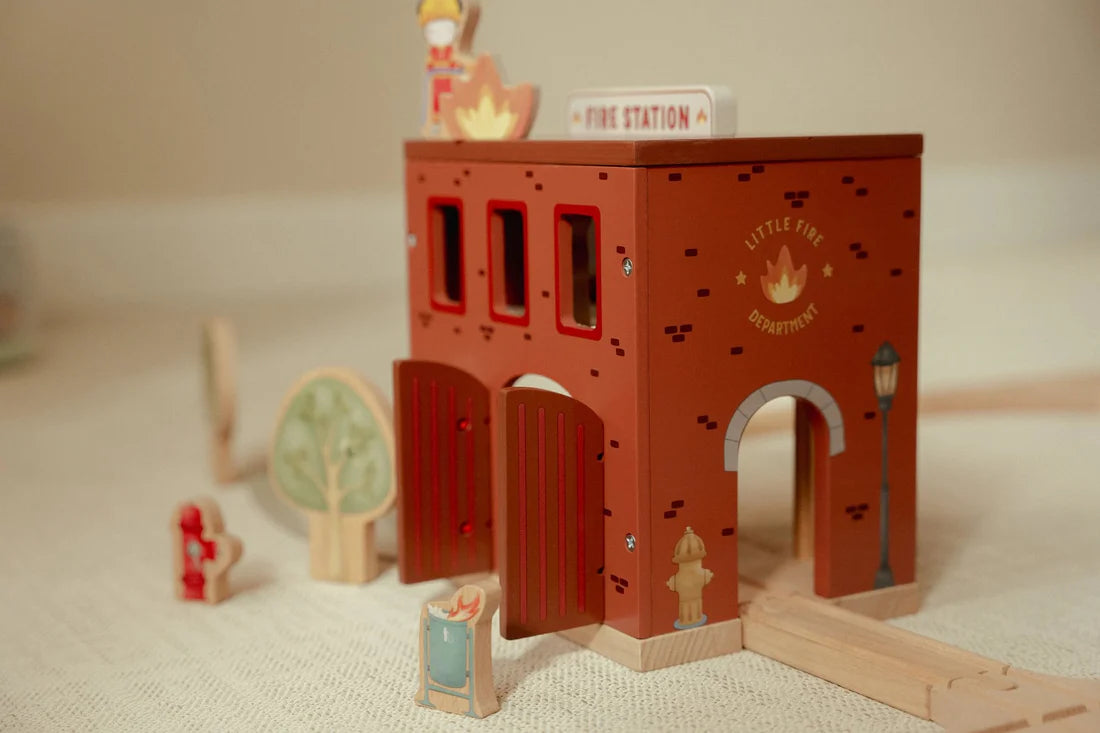 Little Dutch Feuerwache Holzspielzeug