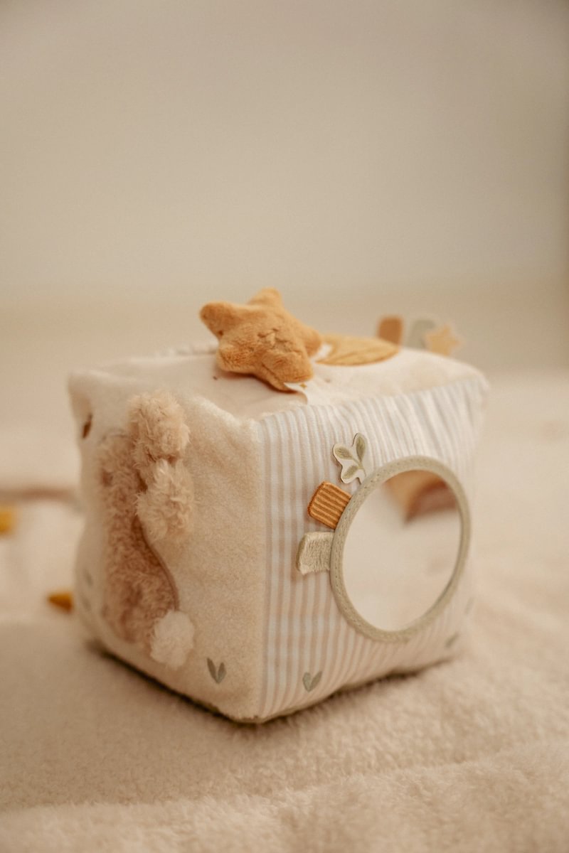 Little Dutch Aktiv Würfel Soft beige Newborn Naturals