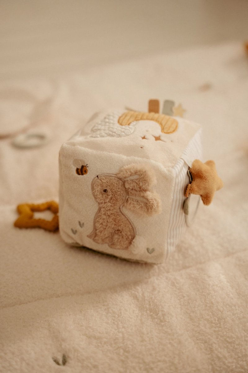Little Dutch Aktiv Würfel Soft beige Newborn Naturals