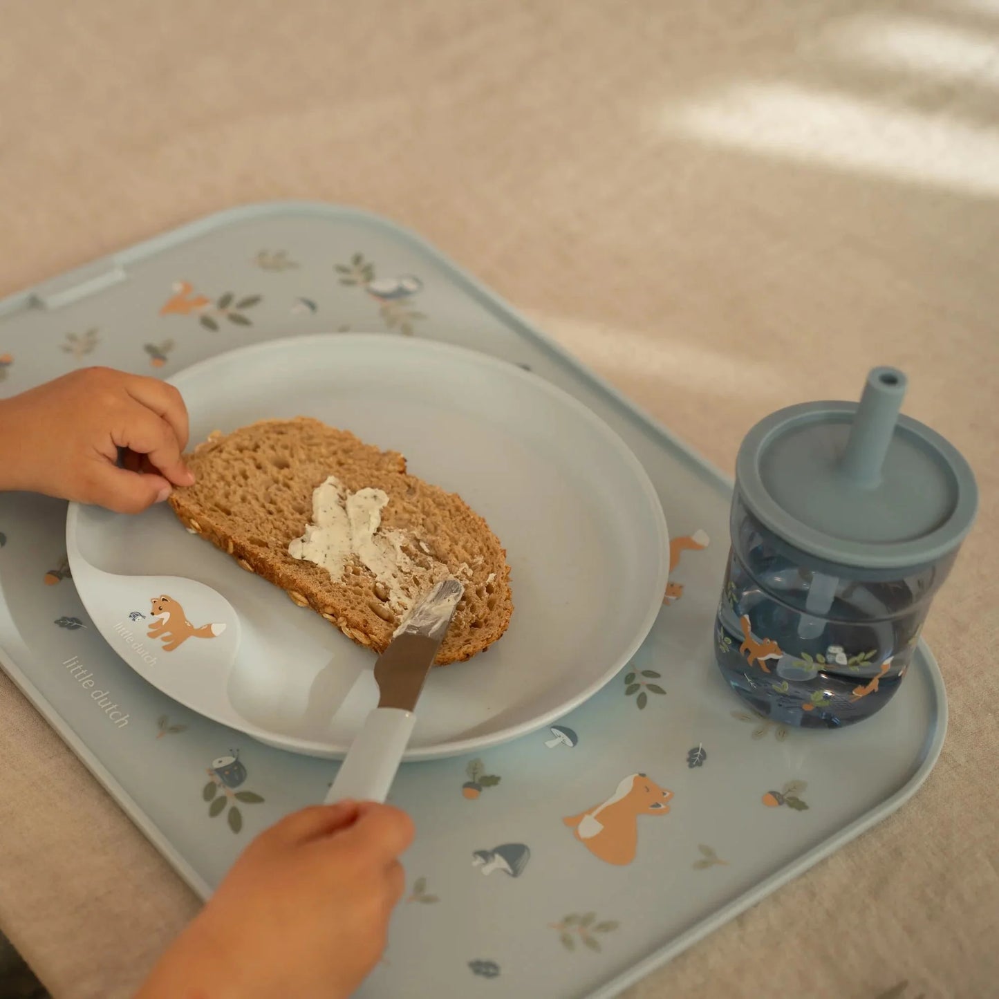 Little Dutch Kinder Trinkglas blau Mio 250ml mit Trinkhalm Mepal Forest Friends