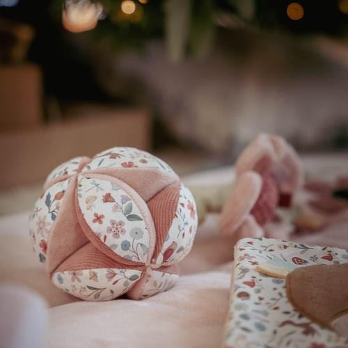 Little Dutch rosa Greifball mit Rassel Fairy Garden